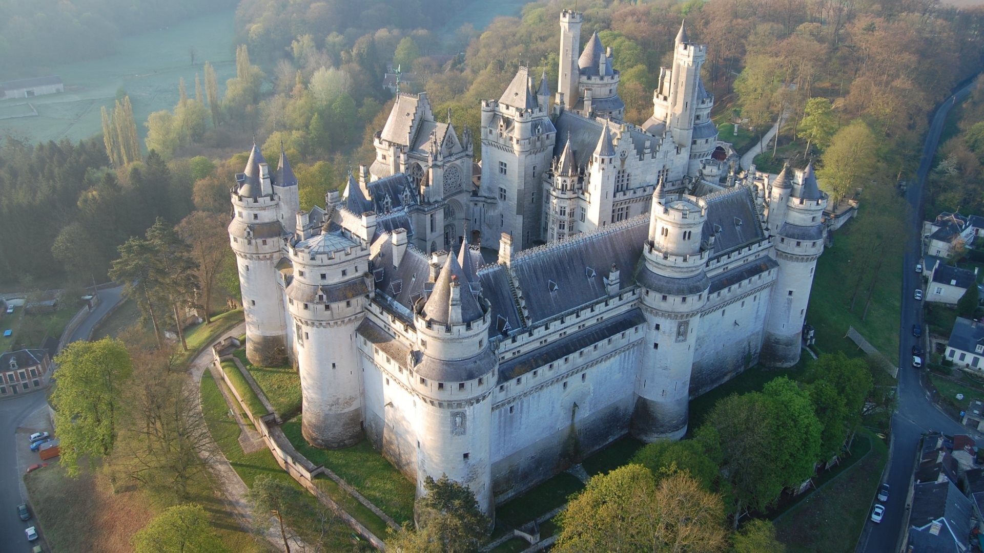 1920x1080 HDQ Images chteau de pierrefonds
