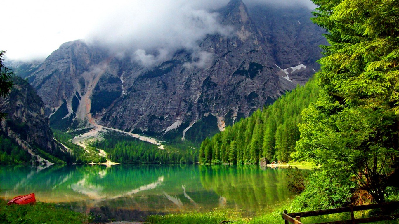 1366x768 lake  for desktop hd