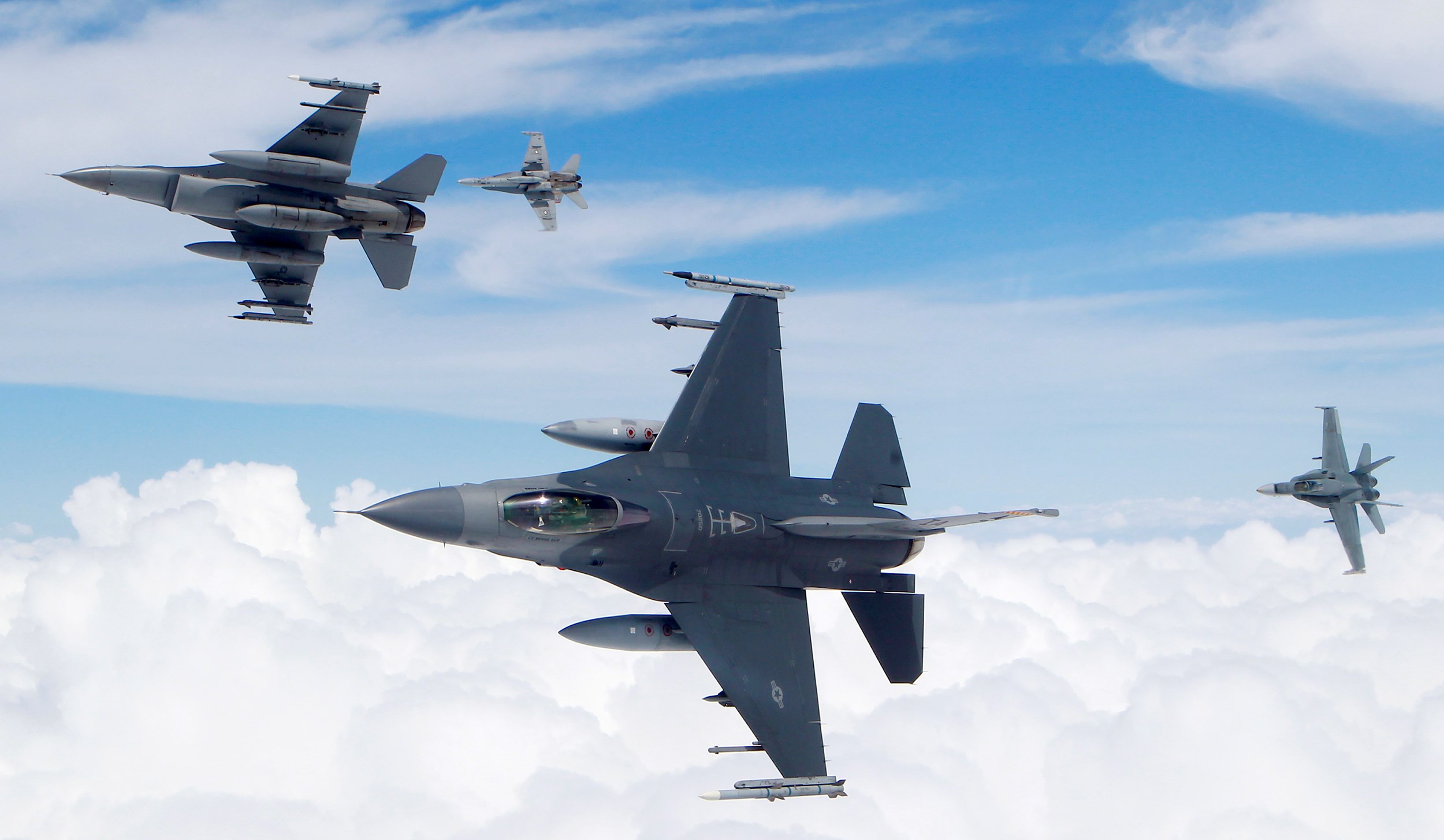 2500x1455 free download pictures of jet fighter