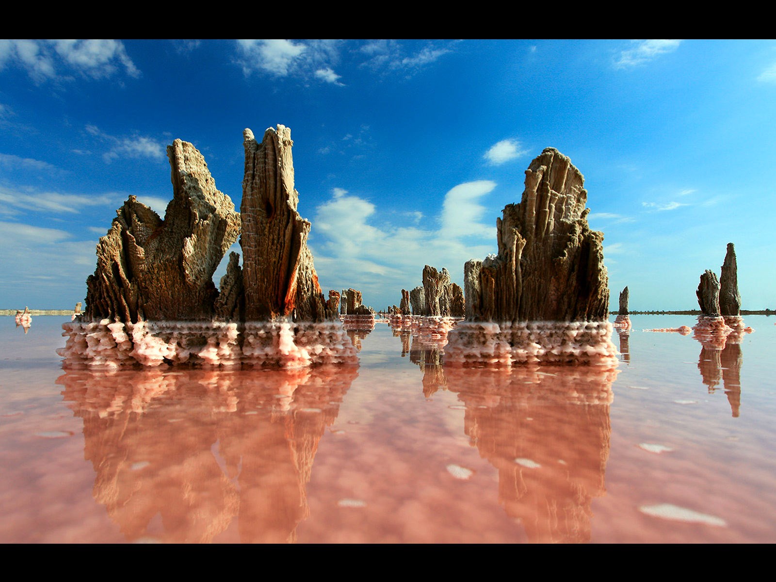 1600x1200 Background In High Quality - scenic JPG 317 kB