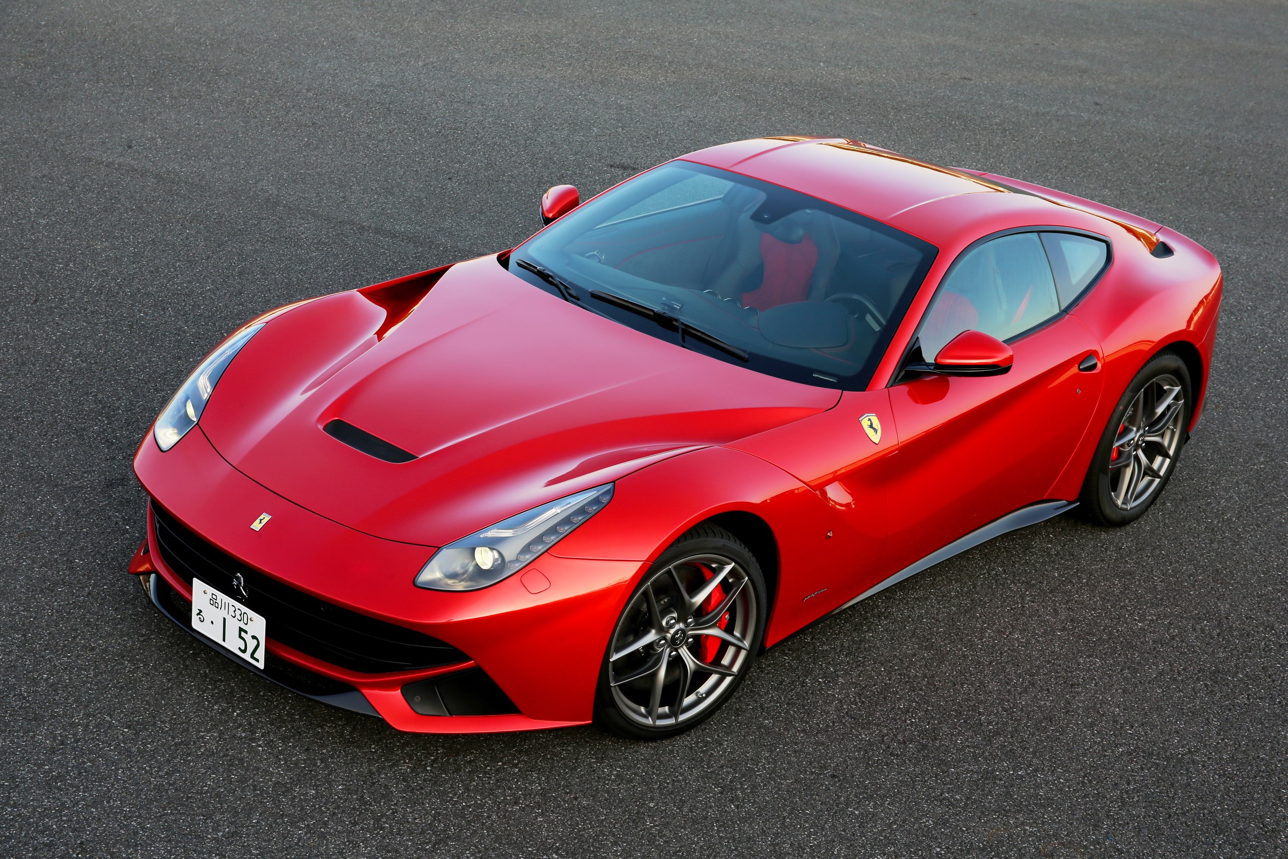 ferrari f12berlinetta backgrounds images, 2592x1728 (1283 kB)