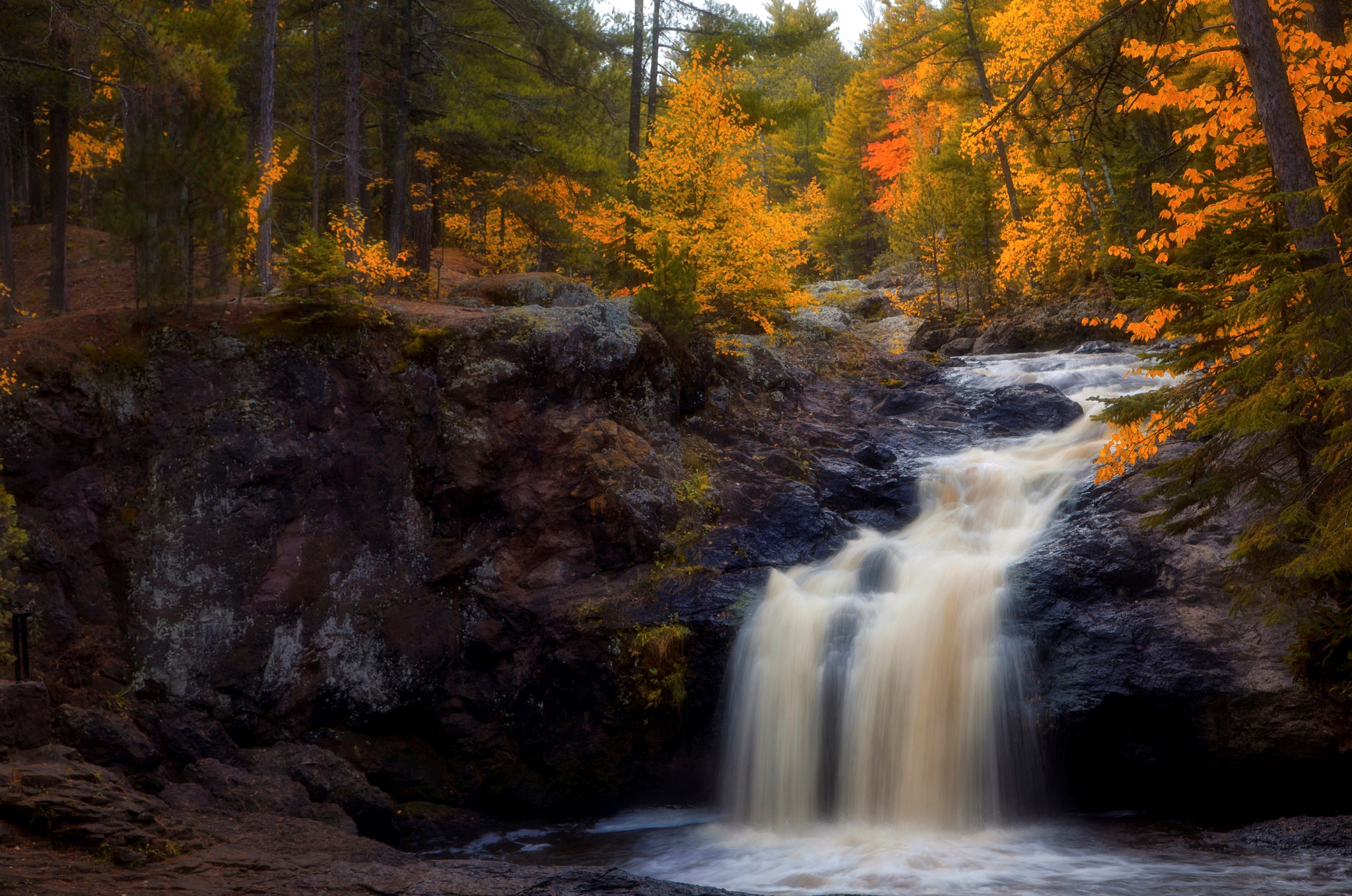 Vilfred Murphy - Desktop Backgrounds - waterfall wallpaper - 2048x1358 px