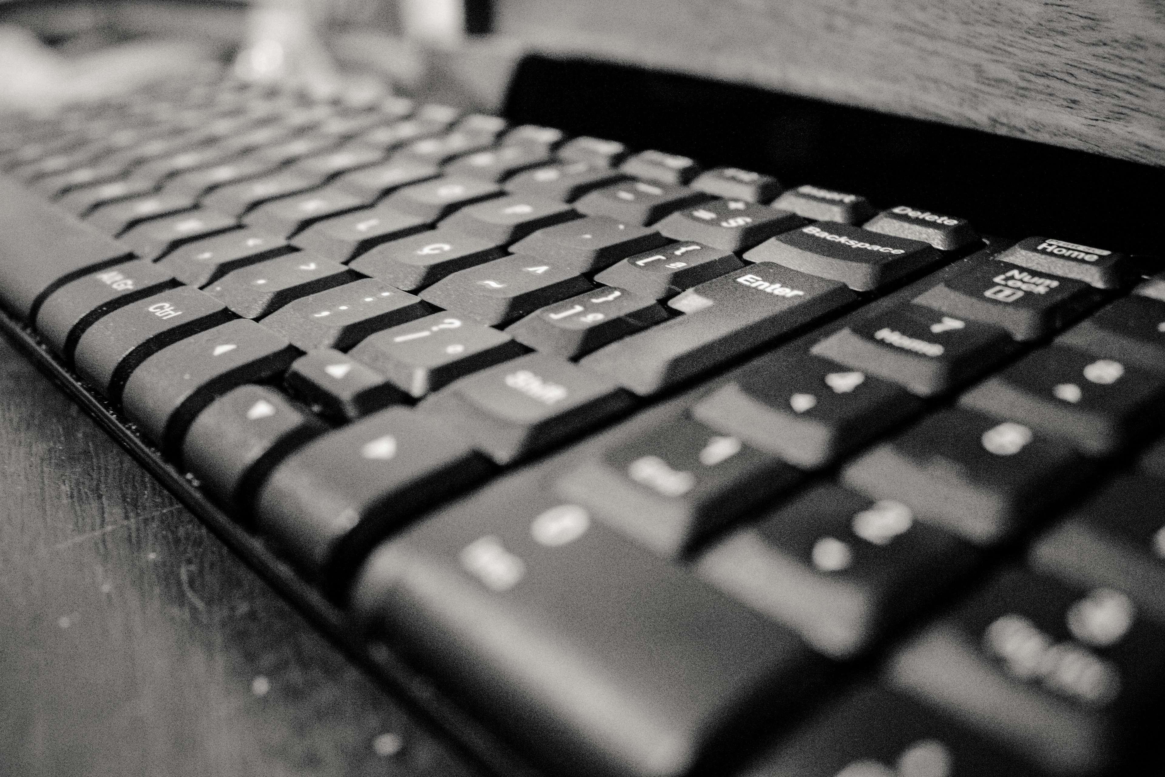angle, black and white, black table, computador, computer, computer keyboard, defocused, enter, keyboard, keyboards, letters, notebook, number, numbers, pc, teclas, wood, words 4k wallpaper