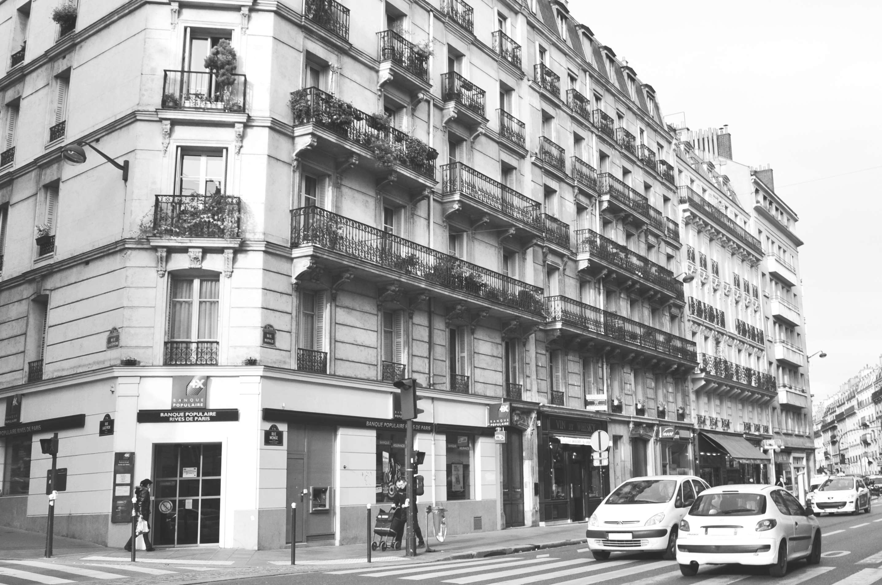 ancient, apartment, apartment building, architecture, balconies, black and white, building, business, cars, city, city life, corner, house, modern, outdoors, pavement, people, road, street, town, travel, urban, wide a wallpaper